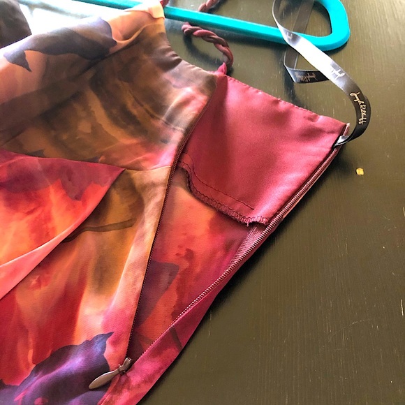 Joseph Ribkoff burgundy print camisole. Elegant and fluid. - Picture 7 of 12